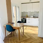 Agreable Studio Chantilly Avec Balcon Et Parking Securise