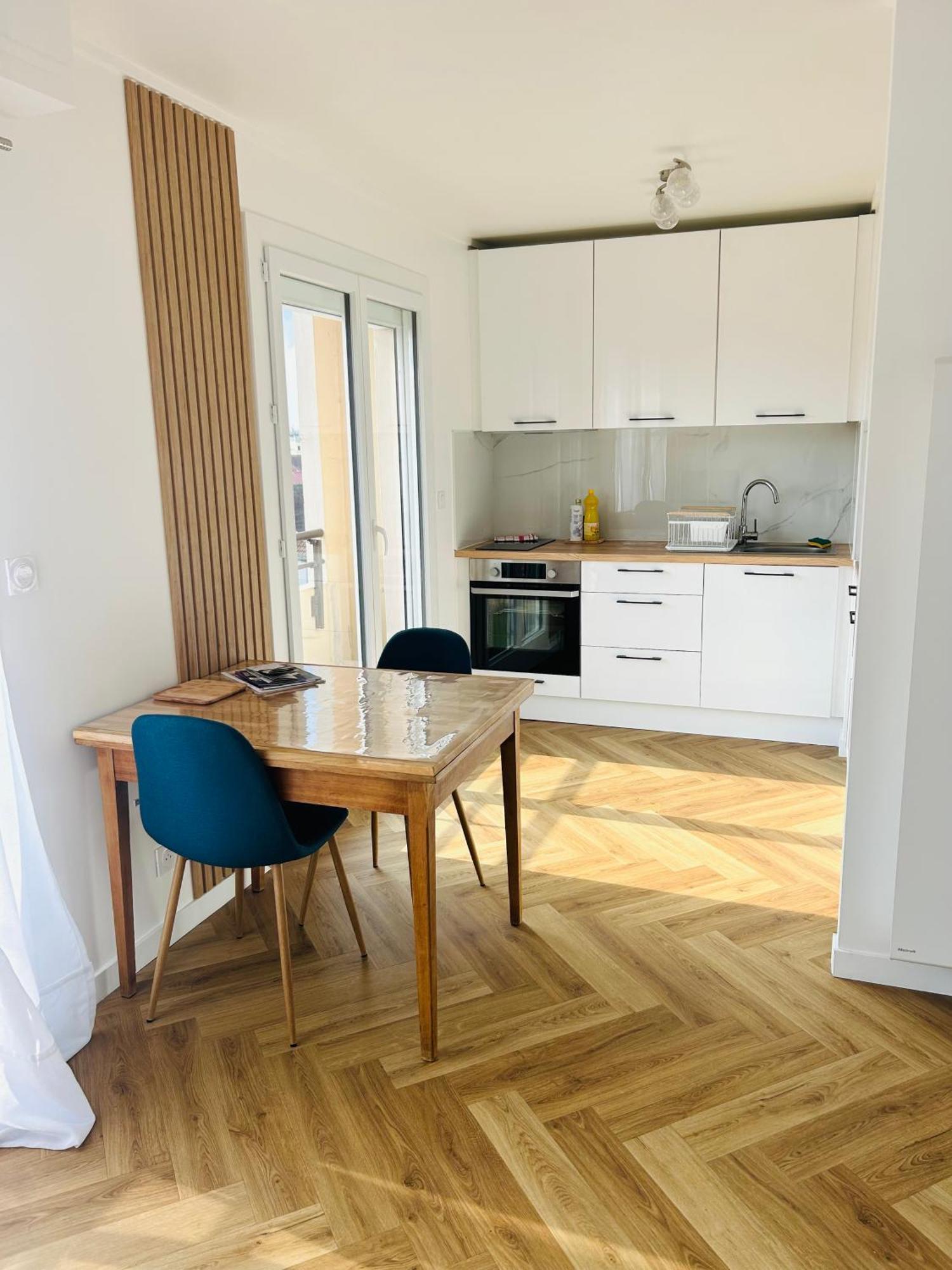 Agreable Chantilly Avec Balcon Et Parking Securise * Pau
